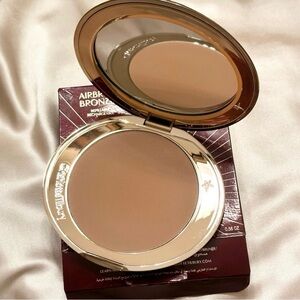 Charlotte Tilbury Airbrush Matte Bronzer/Medium (OVERSIZED)+ Free Gift